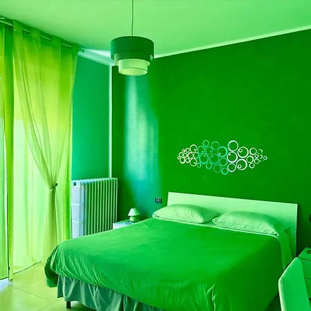 Oda ve Kahvaltı Color House Malpensa