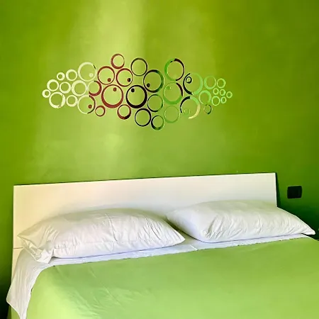 Nocleg ze śniadaniem Color House Malpensa *