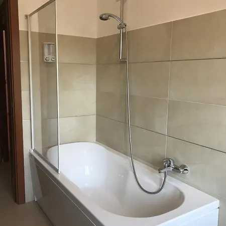 Color House Malpensa B&B 카사노 마그나고