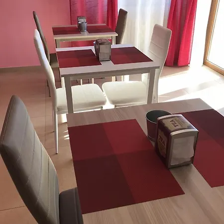 Color House Malpensa B&B *